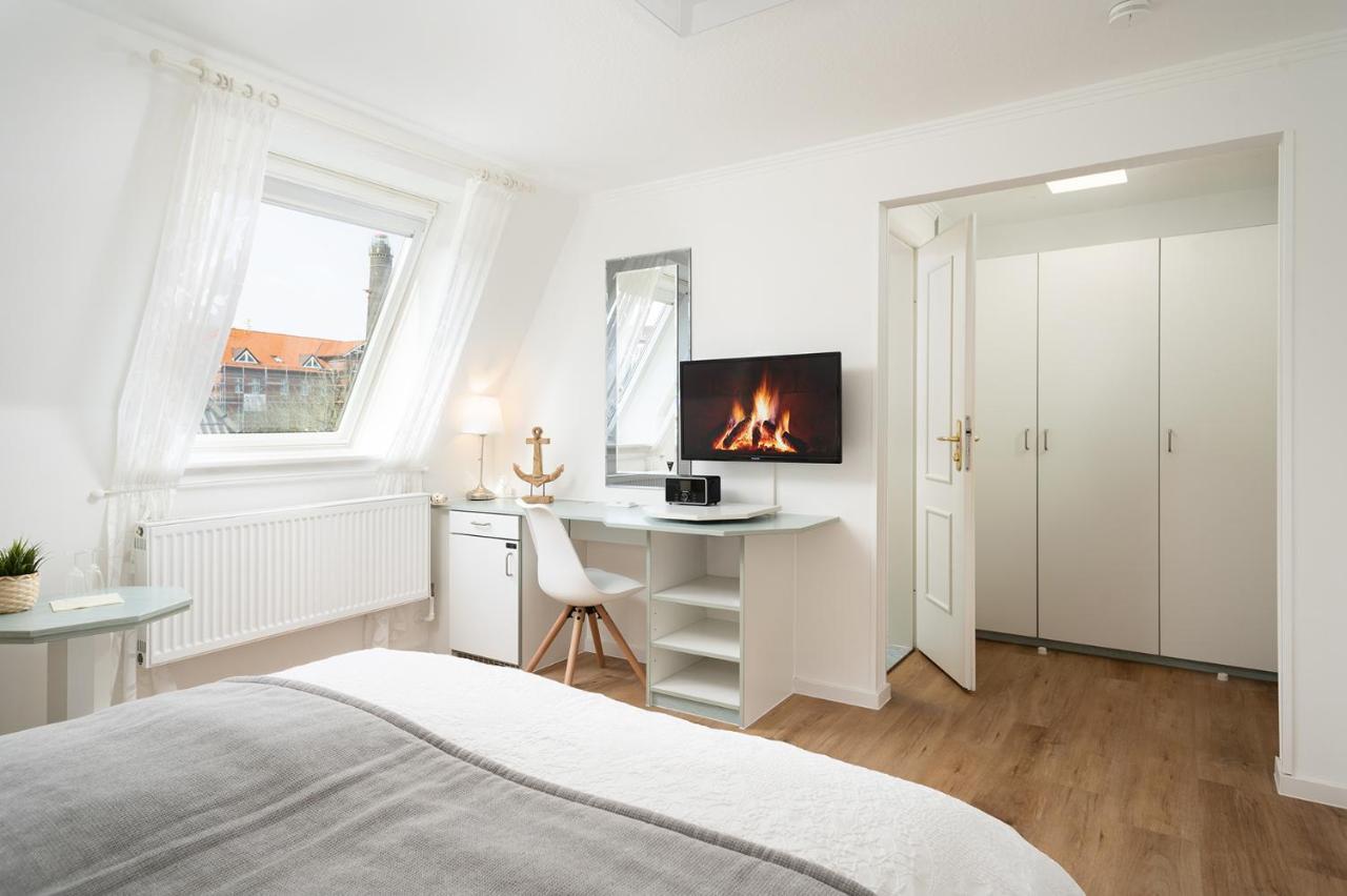 Hotel Haus Am Park Borkum Bagian luar foto